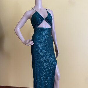 Windsor Annie green sequin sleeveless floor length keyhole front cutout bodice